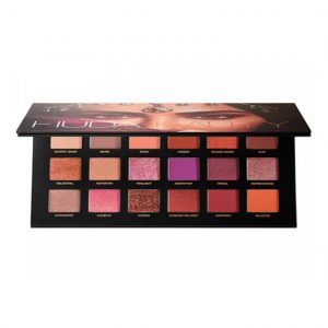 Huda Beauty Desert Dusk Eyeshadow Palette with 18 shades in warm terracotta, pink, and plum tones