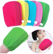 Moduniye Korean exfoliating bath loofah gloves in a pack of five, textured fabric for gentle body exfoliation