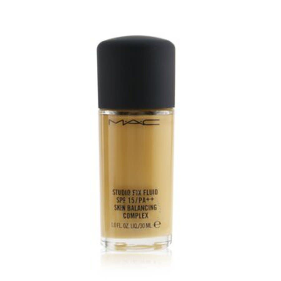 MAC Studio Fix Fluid SPF 15 foundation in shade NC40, 30 ml bottle with black cap
